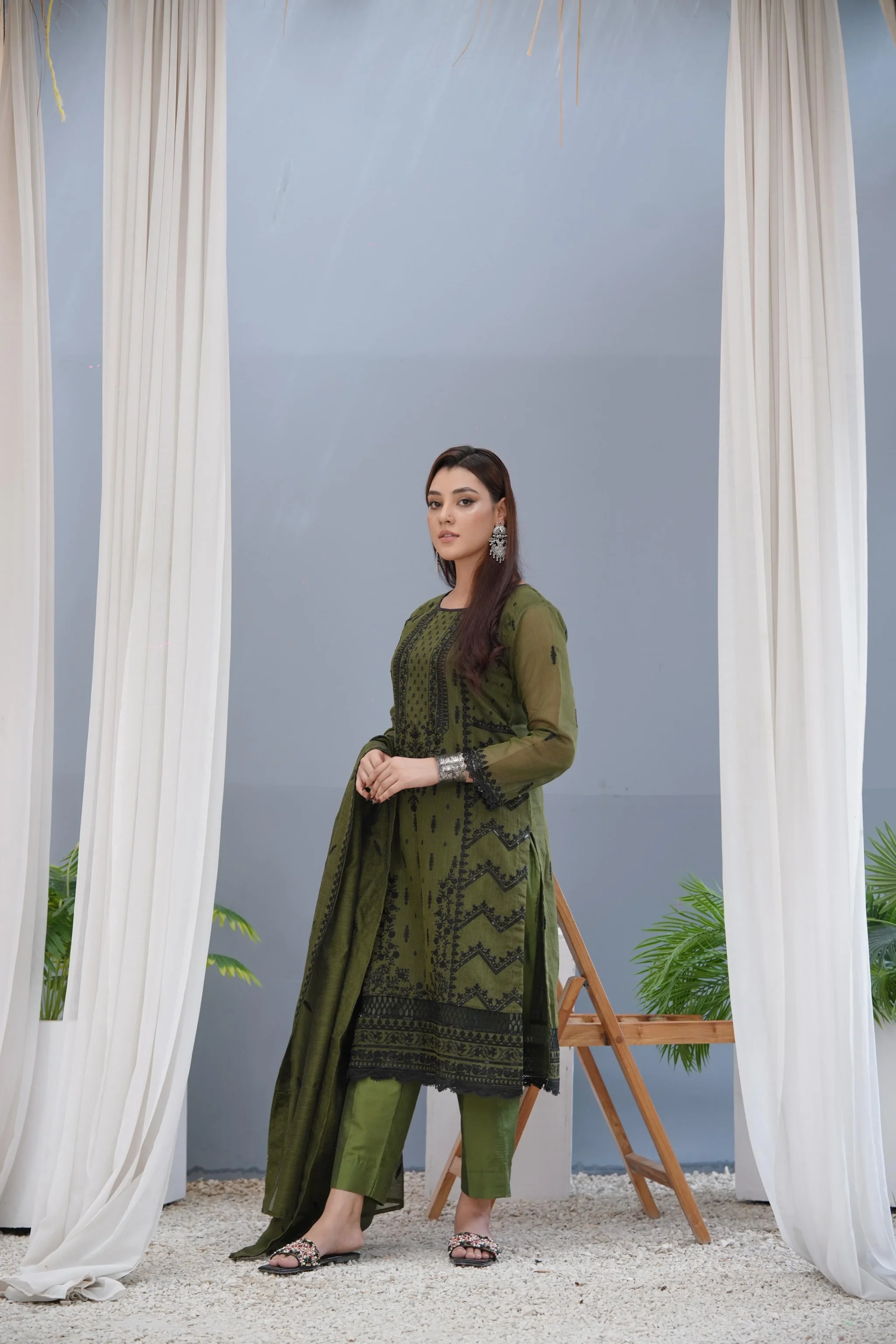 Shabnami  | 3 PC | UNSTITCHED | STITCHED - Image 3