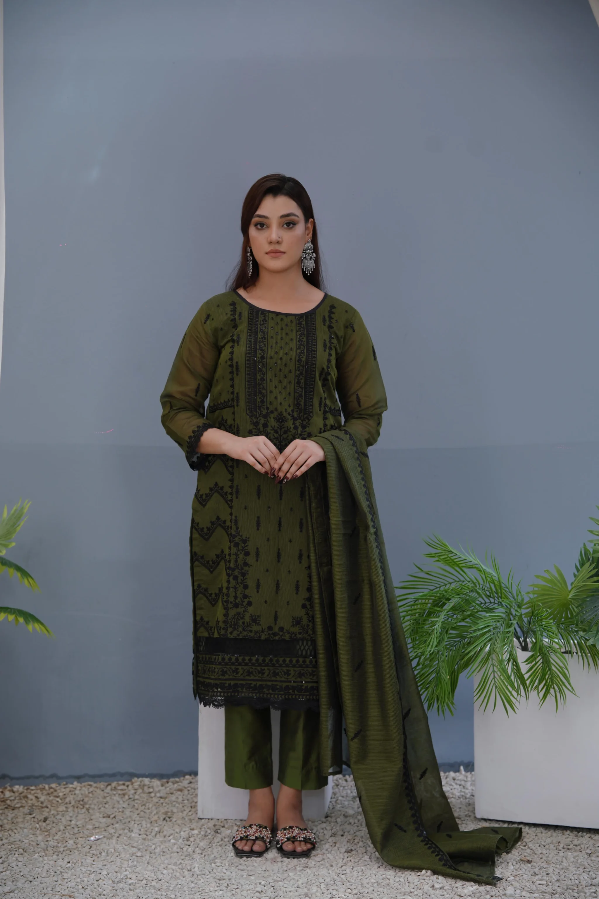 Shabnami  | 3 PC | UNSTITCHED | STITCHED - Image 4